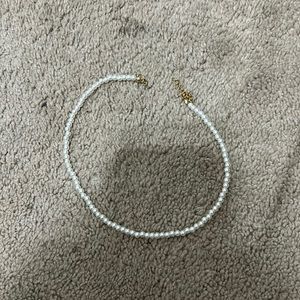 Brandy Melville White pearl necklace